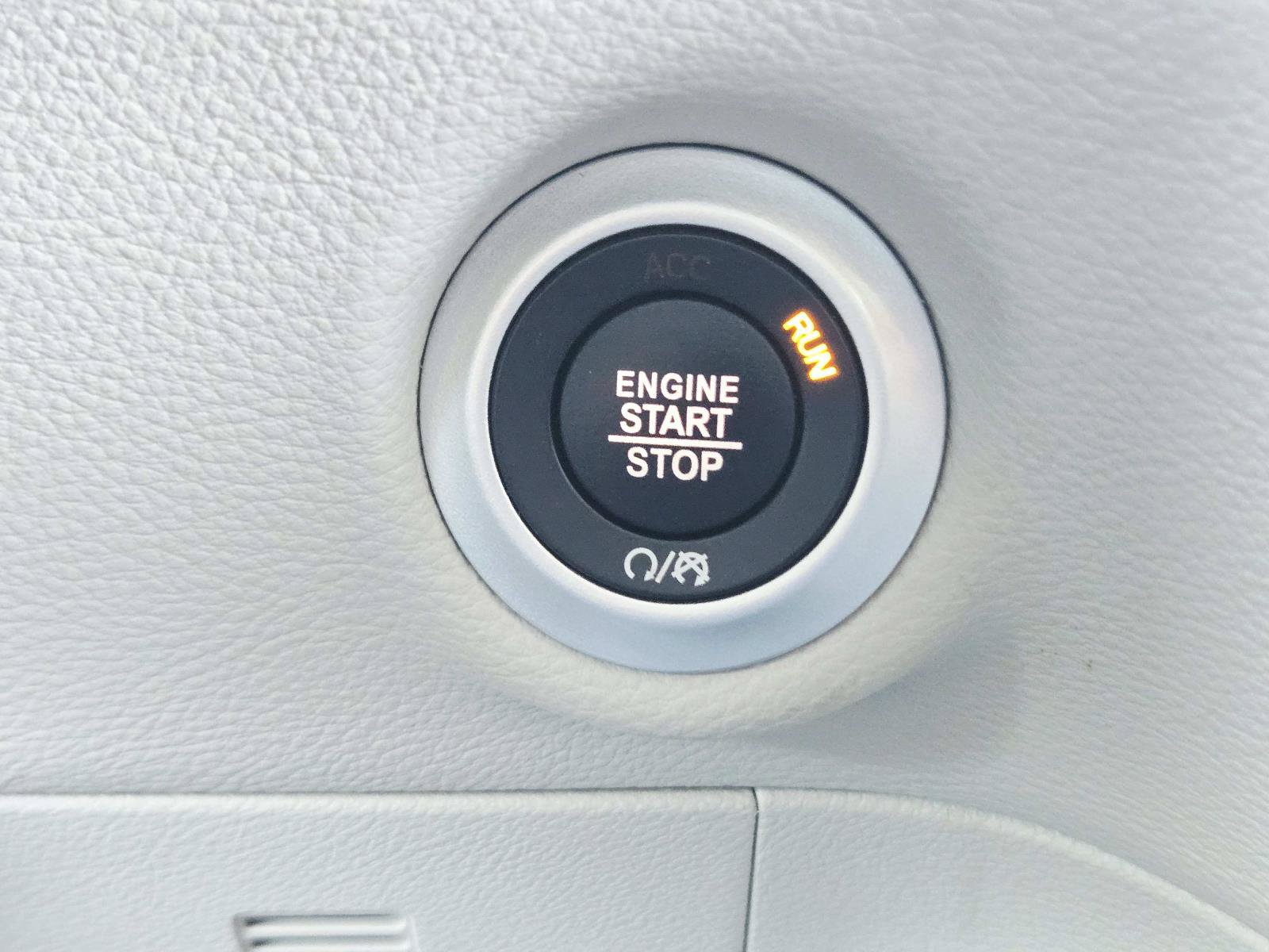Used 2024 Chrysler Pacifica Touring-L FWD image 35