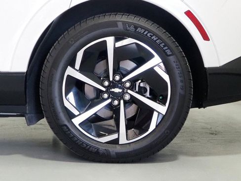 Used 2024 Chevrolet Equinox EV FWD LT w/ 2LT image 50