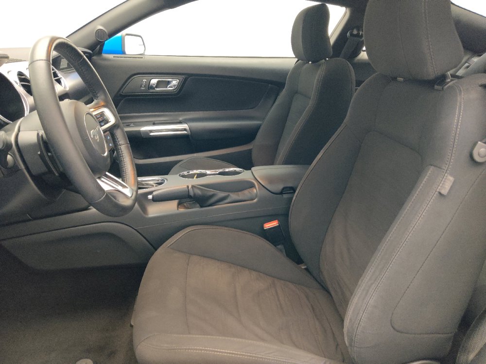 Used 2017 Ford Mustang Coupe RWD image 17