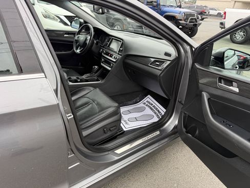 Used 2018 Hyundai Sonata Limited w/ Limited Ultimate Package 03 FWD image 11