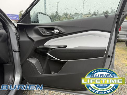 New 2026 Chevrolet Trax LT w/ Driver Confidence Package image 17