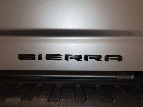 Certified 2024 GMC Sierra 2500 Denali Ultimate image 39