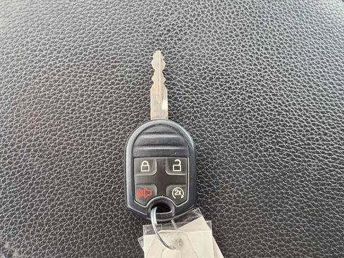 Used 2011 Ford F250 XLT w/ XLT Premium Pkg AWD/4WD image 25
