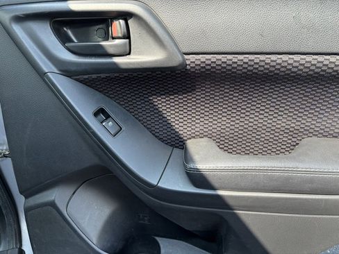 Used 2018 Subaru Forester 2.5i w/ Alloy Wheel Package image 25