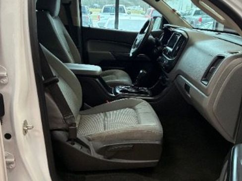 Used 2015 GMC Canyon 2WD Crew Cab w/ Convenience Package image 28