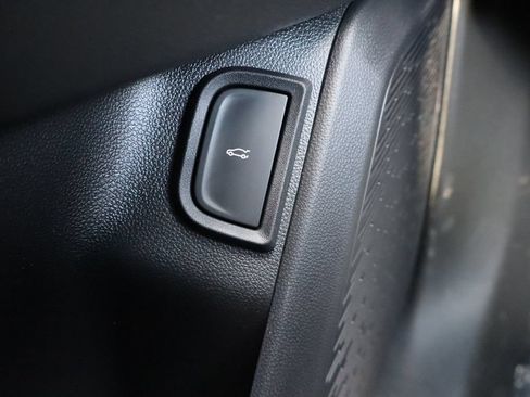 New 2027 Chevrolet Equinox LT w/ Convenience Package II FWD image 17