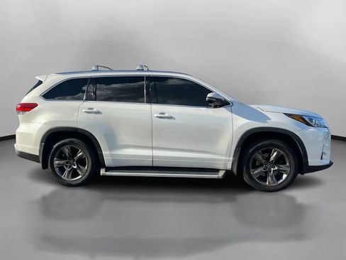 Used 2019 Toyota Highlander Limited Platinum AWD/4WD image 7