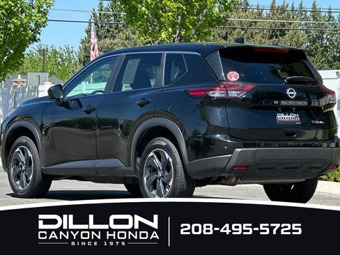 Used 2024 Nissan Rogue SV AWD/4WD image 8