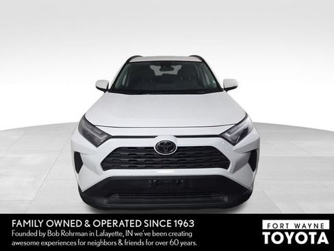Used 2025 Toyota RAV4 XLE AWD/4WD image 3