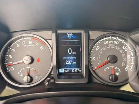 Used 2022 Toyota Tacoma SR w/ SX Package RWD image 22