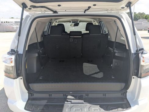 Used 2024 Toyota 4Runner SR5 AWD/4WD image 7