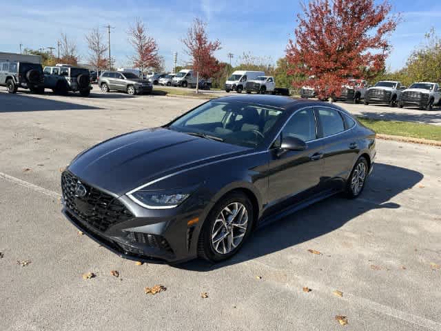 Used 2021 Hyundai Sonata SEL w/ Convenience Package FWD image 4