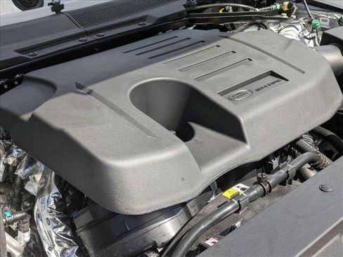 New 2026 Land Rover Defender 130 X-Dynamic SE AWD/4WD image 19