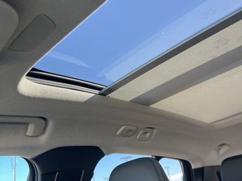 New 2025 Volvo XC40 B5 Core w/ Protection Package Premier image 21