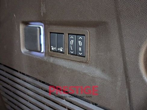 Used 2024 GMC Yukon Denali image 10