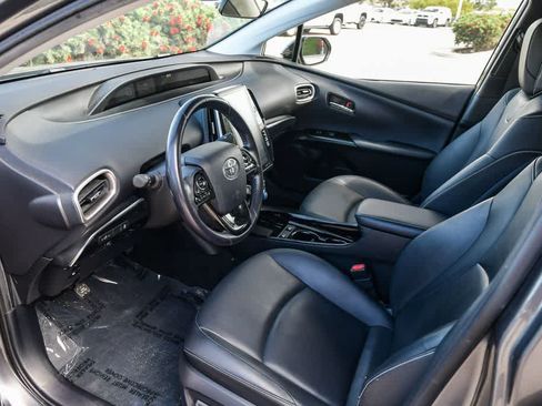 Used 2020 Toyota Prius Prime XLE FWD image 16