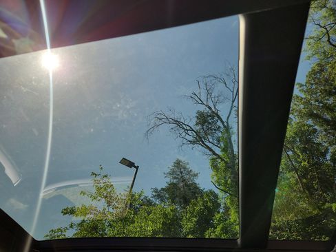 New 2025 Land Rover Defender 110 S image 25