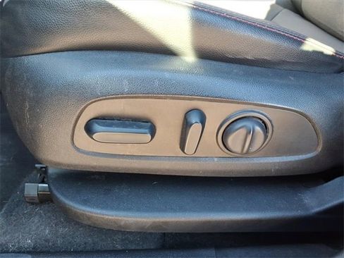 Used 2023 Chevrolet Equinox RS image 14