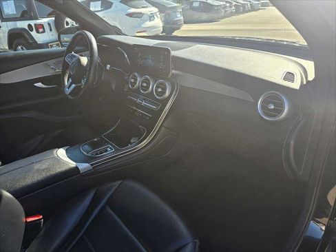 Used 2022 Mercedes-Benz GLC 300 SUV image 11