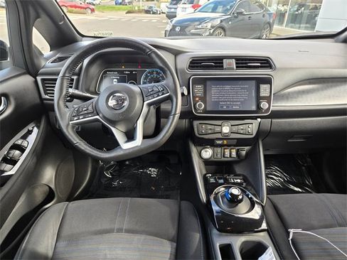 Used 2022 Nissan Leaf SV image 21