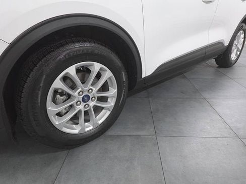 Used 2021 Ford Escape SE image 29