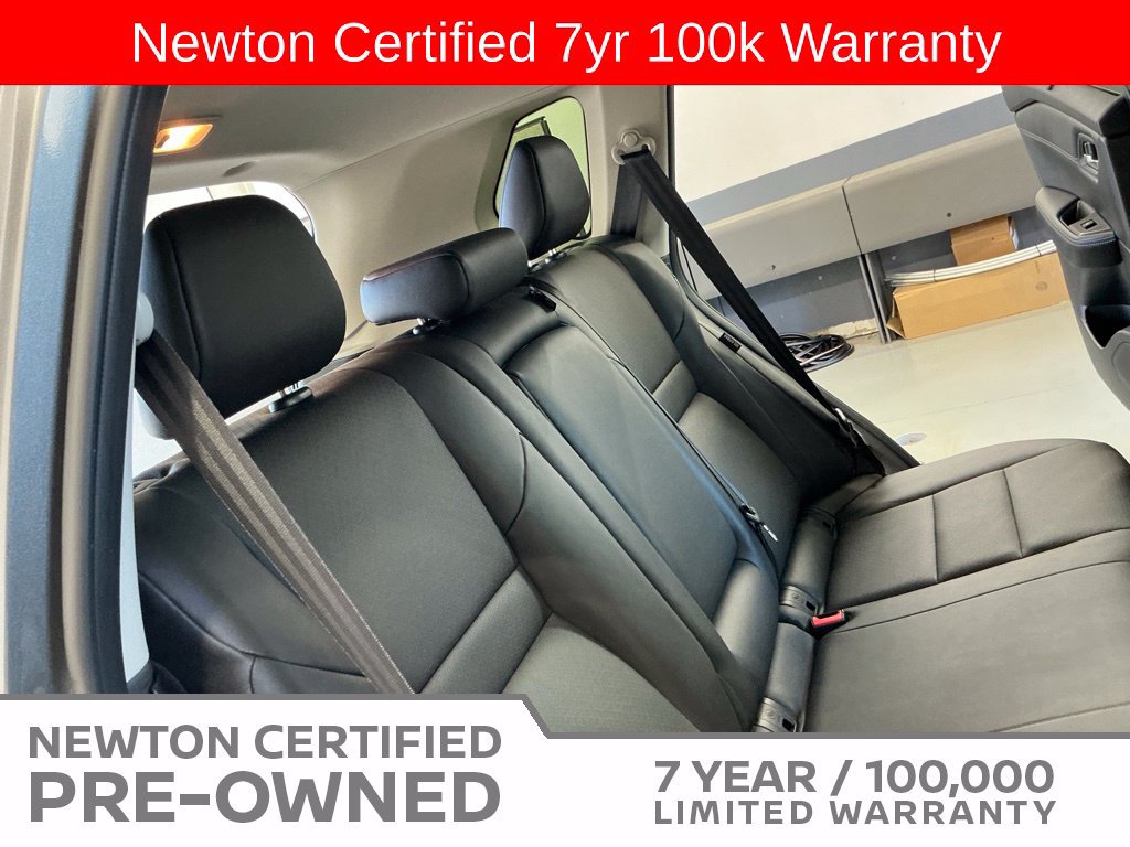 Used 2024 Nissan Rogue SV w/ SV Premium Package FWD image 19