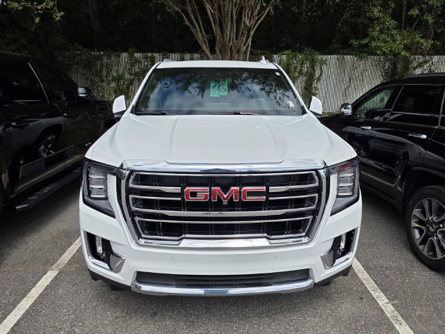 Used 2023 GMC Yukon SLT w/ SLT Premium Package AWD/4WD image 2