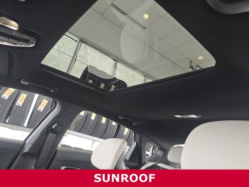 Used 2025 Kia K4 GT-Line w/ GT-Line Premium Package image 14