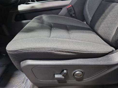 New 2026 RAM 1500 4x4 Crew Cab image 27