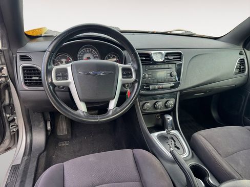Used 2013 Chrysler 200 Touring image 11