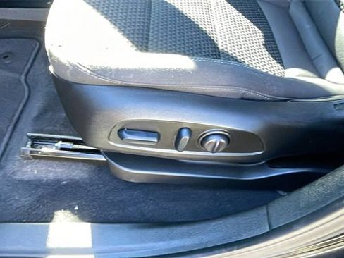 Used 2023 Chevrolet Bolt EUV LT w/ Comfort Package image 28