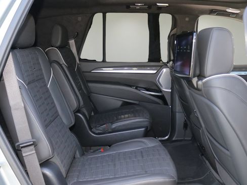 Certified 2025 Cadillac Escalade V w/ LPO, ONYX Package AWD/4WD image 17