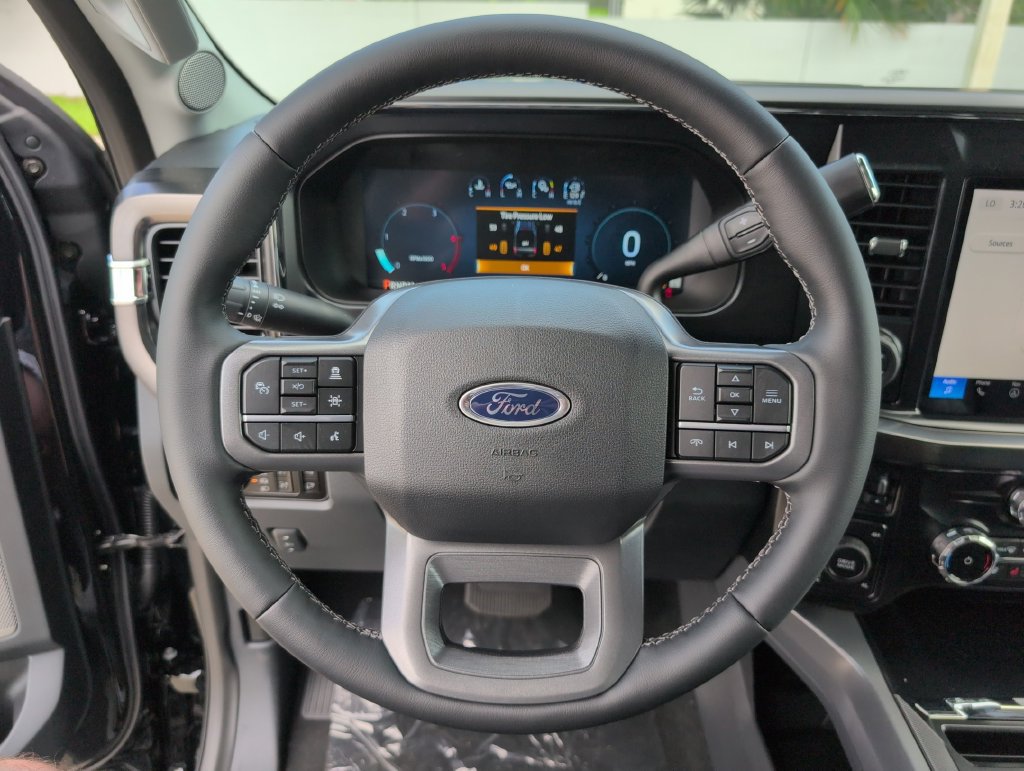 New 2026 Ford F350 Lariat w/ Black Appearance Package AWD/4WD image 28