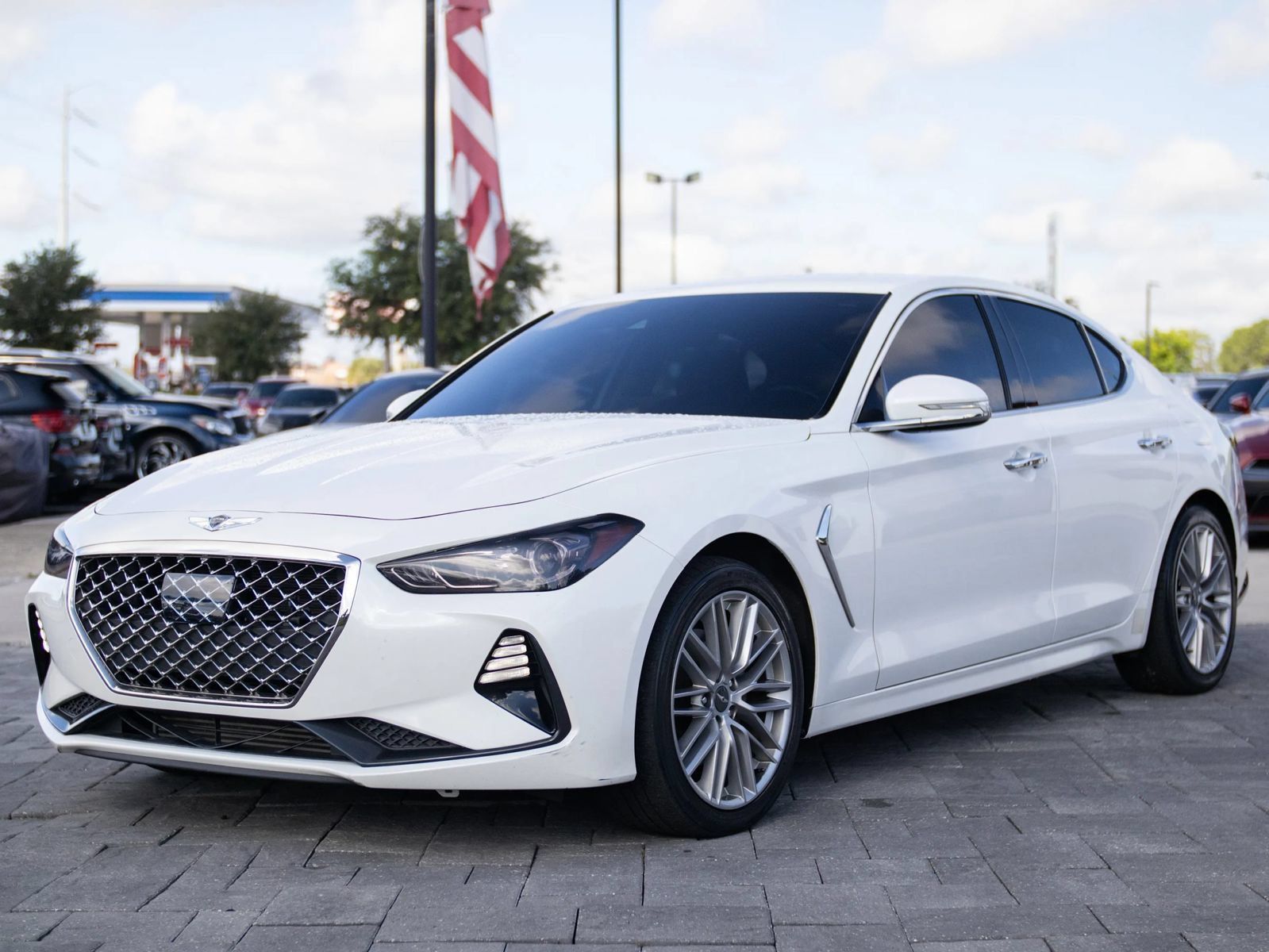 Used 2020 Genesis G70 2.0T RWD image 7