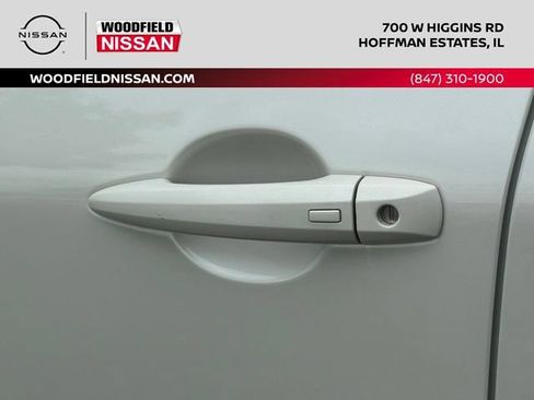 Used 2021 Nissan Rogue SV AWD/4WD image 12