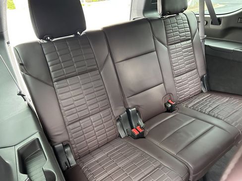 Used 2023 Cadillac Escalade ESV Sport Platinum image 51