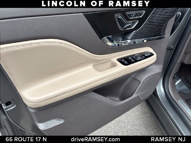 Certified 2022 Lincoln Corsair AWD w/ Premium Package image 12