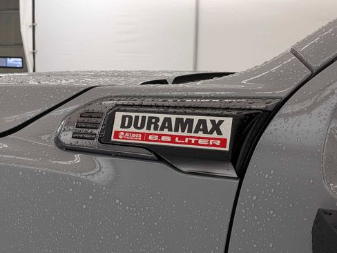 Used 2025 GMC Sierra 3500 AT4 w/ AT4 Premium Plus Package image 11