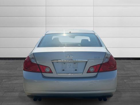Used 2007 INFINITI M35 w/ Technology Pkg RWD image 4