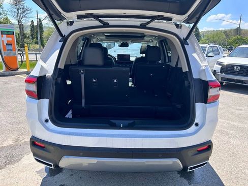 New 2026 Honda Pilot Touring image 10