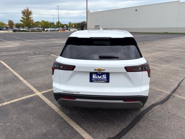 Used 2026 Chevrolet Equinox LT w/ Convenience Package II AWD/4WD image 5
