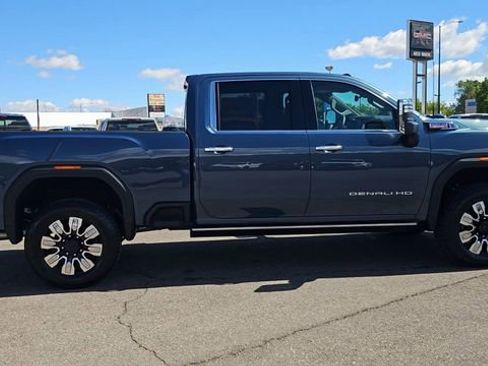 New 2026 GMC Sierra 2500 Denali w/ Denali Reserve Package AWD/4WD image 9