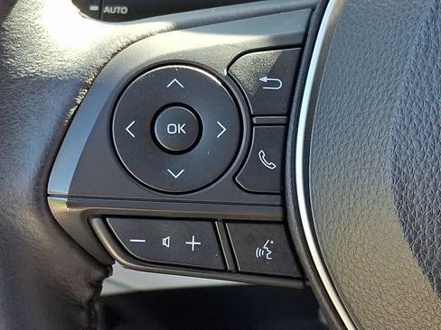 Used 2023 Toyota Corolla Cross LE AWD/4WD image 21