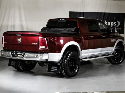 Used 2018 RAM 3500 Laramie image 9