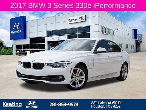 Used 2017 BMW 330e image 1