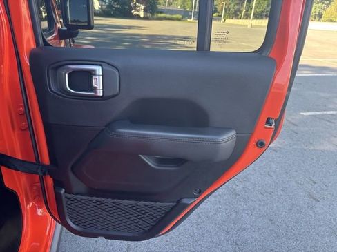 Used 2023 Jeep Wrangler Altitude image 13