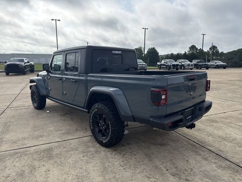 New 2025 Jeep Gladiator Willys image 5