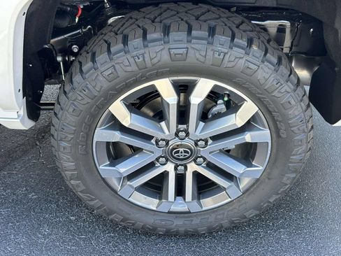 New 2026 Toyota 4Runner Limited AWD/4WD image 11