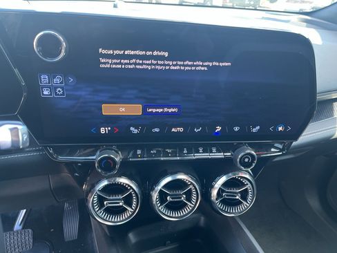 Used 2024 Chevrolet Blazer EV LT image 21