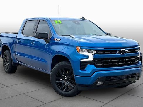 Used 2023 Chevrolet Silverado 1500 RST AWD/4WD image 3